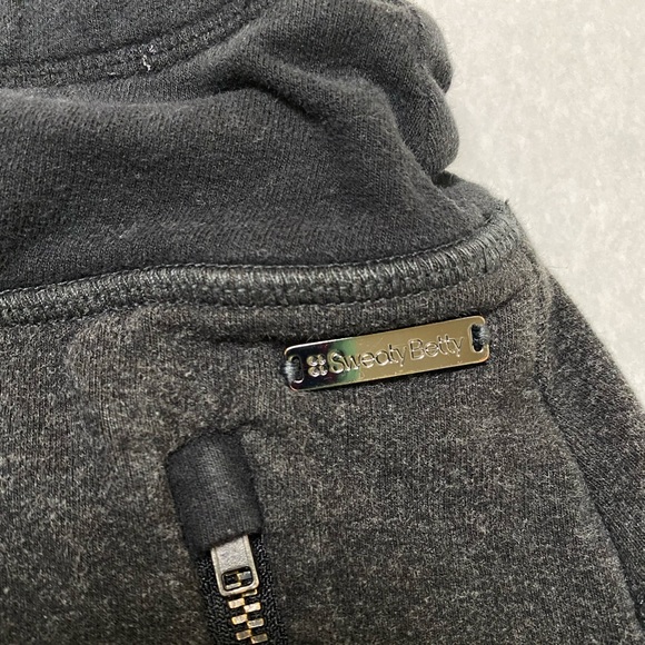 Sweaty🤍 Betty joggers🖤 - Picture 4 of 8